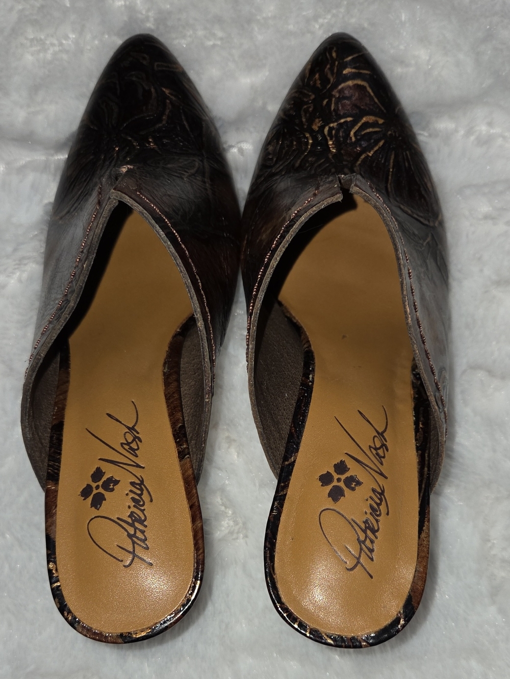 Patricia Nash Ruffina Floral Embossed Pointed Toe Mules - Picture 2 of 5